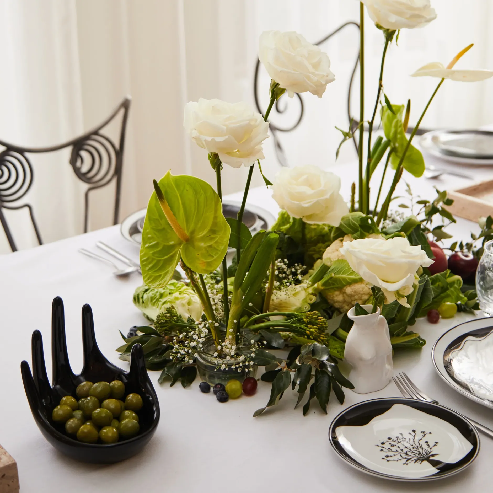 Anissa Kermiche Handful (Black)- Home