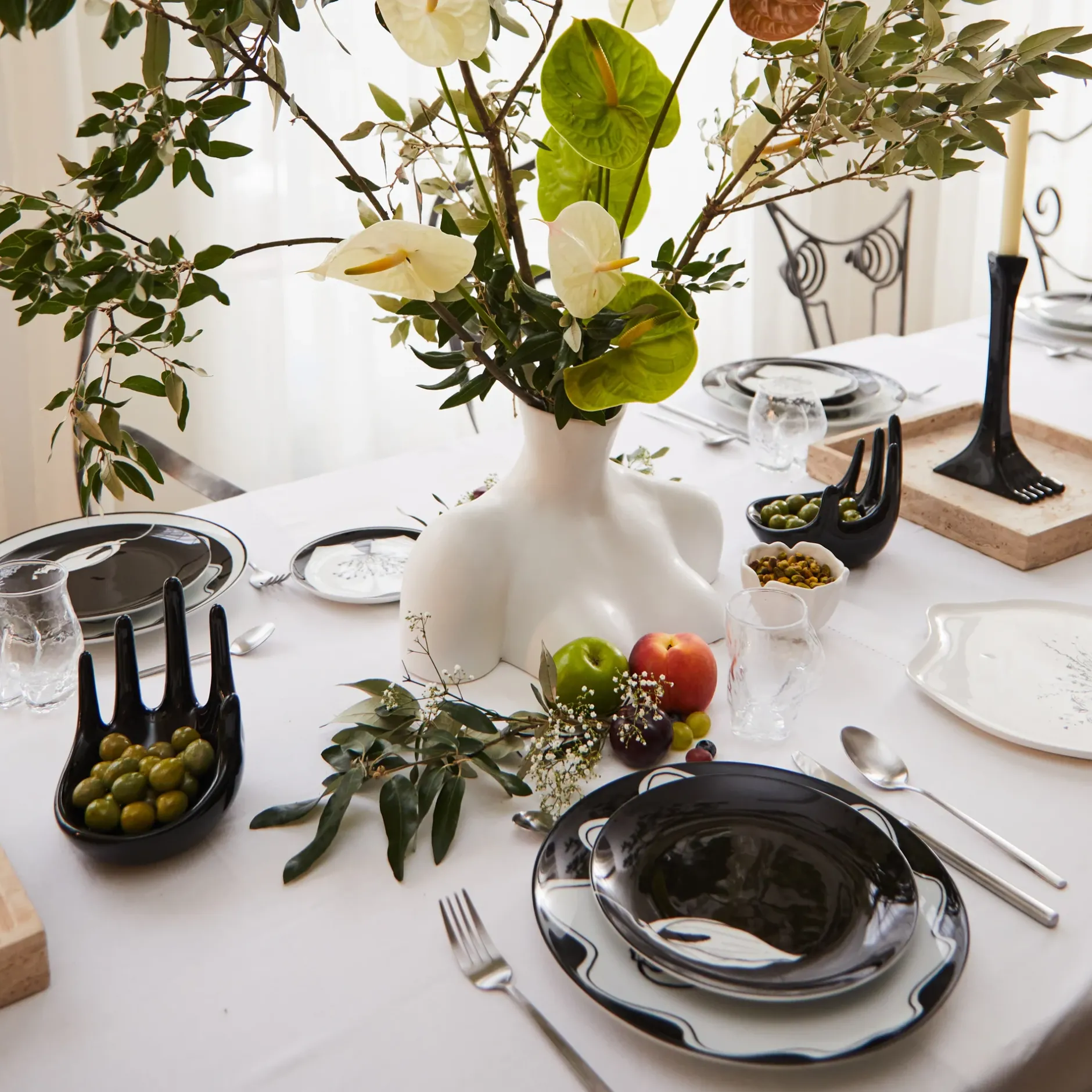 Anissa Kermiche Handful (Black)- Home