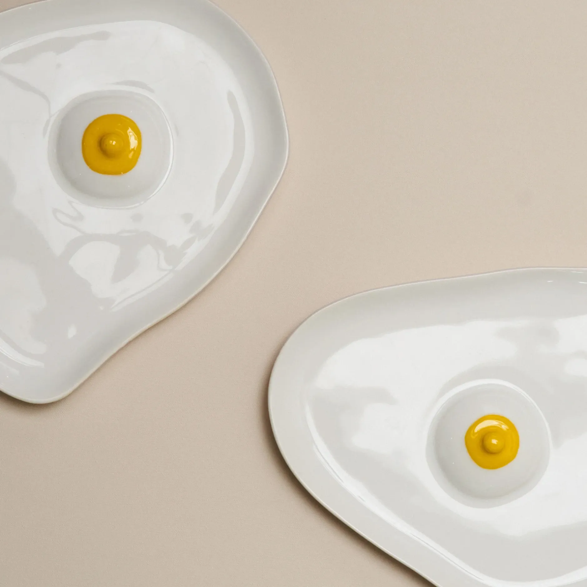 Anissa Kermiche Tatas Plates (High-Shine White, Yellow)- Home